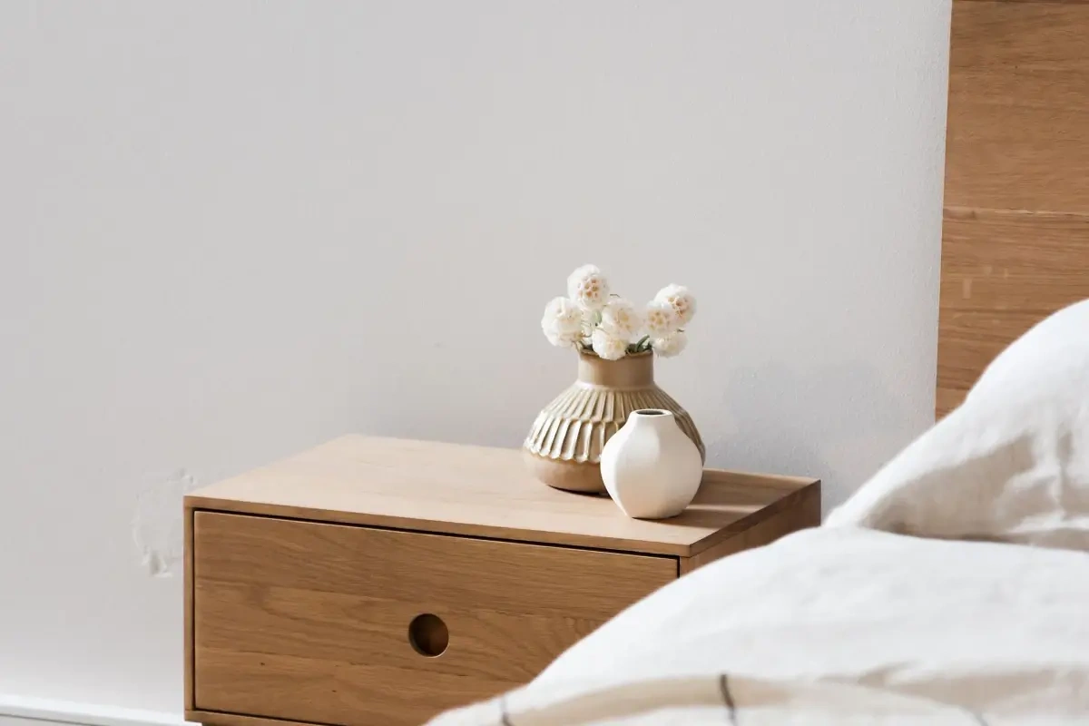 Tips til at vælge det helt rette sengebord
